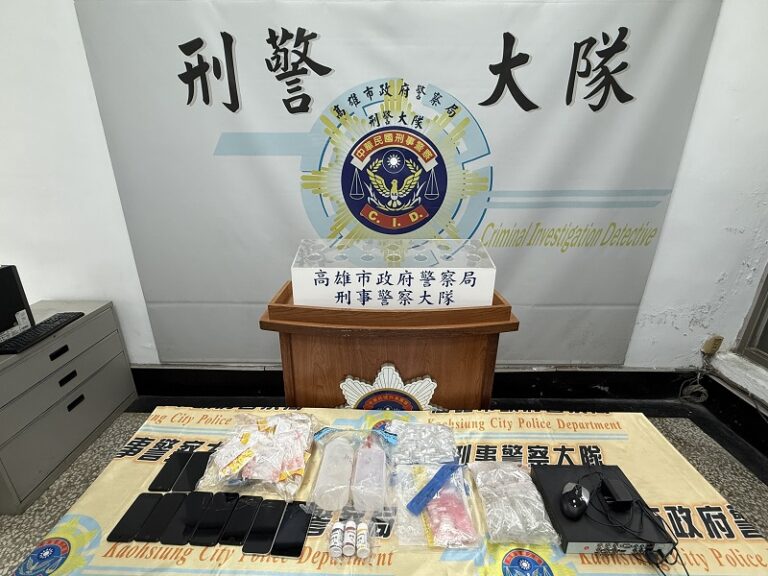 雄警架梯攻堅抓毒販 一舉緝獲多名毒犯、通緝犯