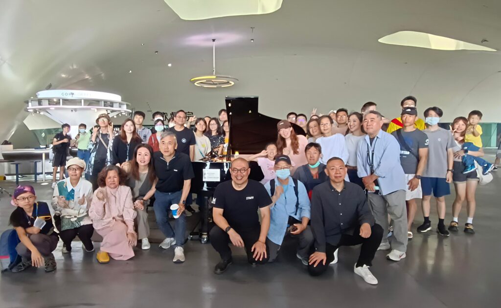 聽見城市的呼吸!衛武營「眾人的藝術中心」新舊鋼琴交接 – 用永續的琴聲,點亮高雄的日常