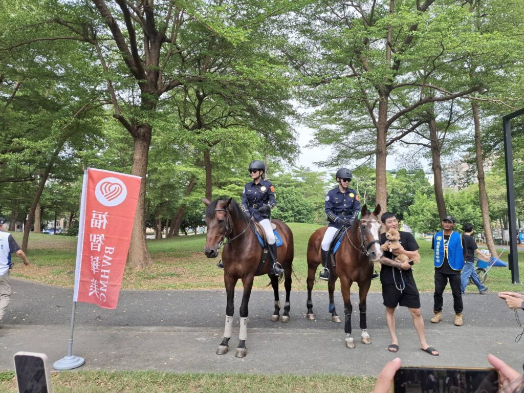 福智華美教室秋季社區嘉年華熱鬧登場 警消、公益團體攜手打造親子共樂好時光